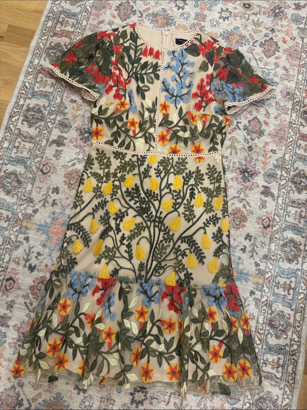 Tahari ASL Embroidery & Crochet A-Line Dress Size 4 - Picture 3 of 12